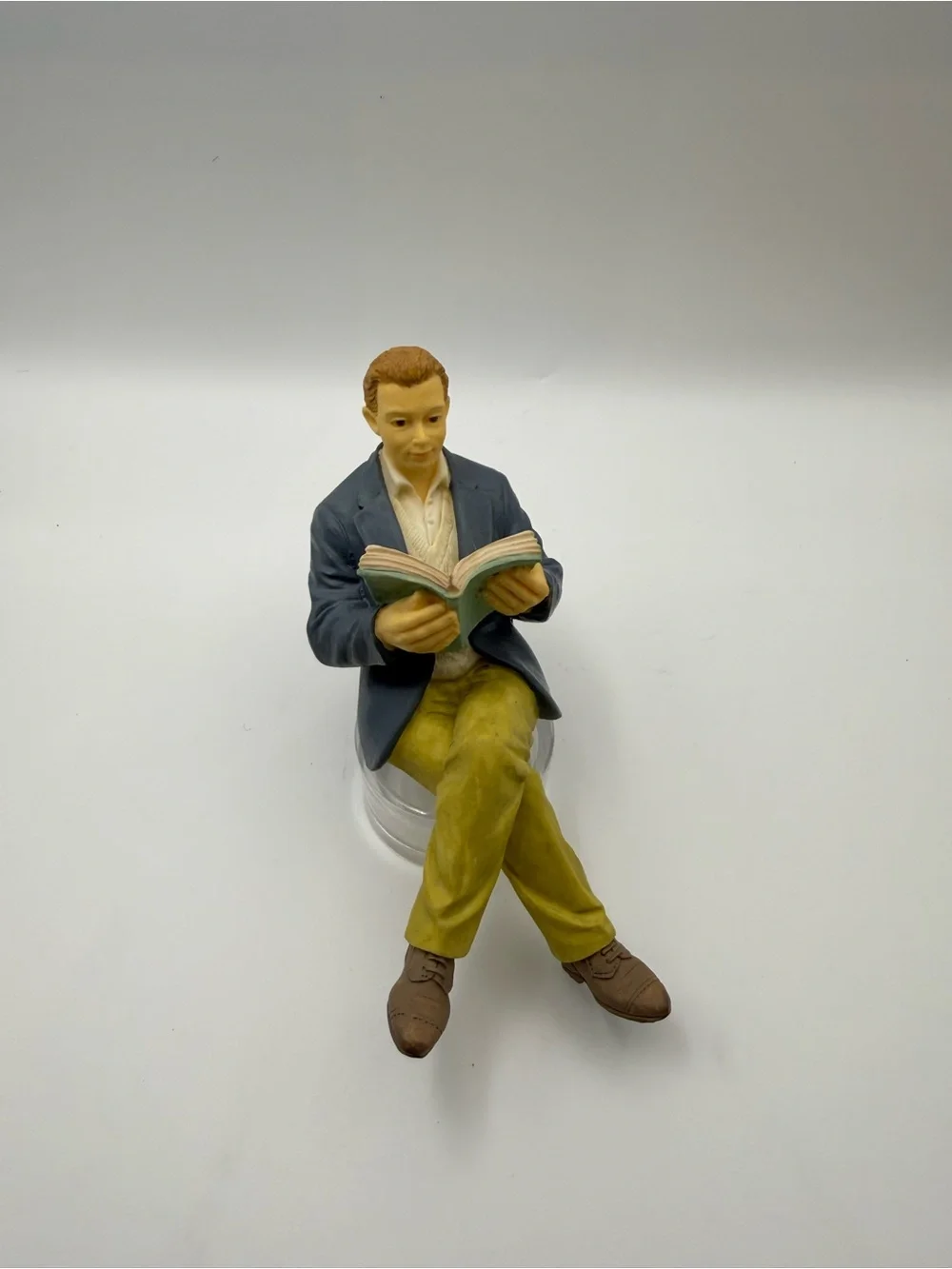 1:24 G Scale Seated Man Reading Book Figure for Dioramas, Hand Painted, 5 in